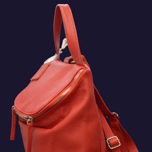 Итальянский рюкзак из натуральной кожи для женщин de Rua красный