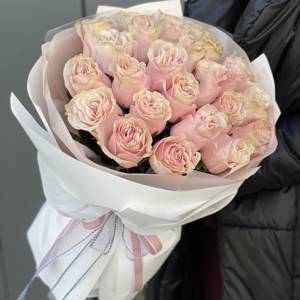 Букет Выражение любви из розовых роз