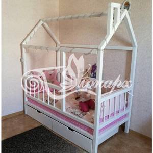 Детская кроватка-домик Малыш-3