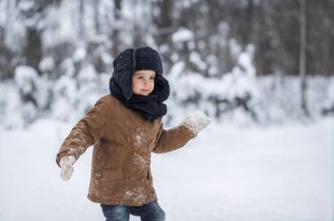 Зимнее приключение для маленьких героев: подборка модной и теплой одежды для мальчиков