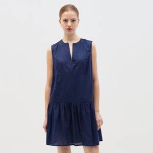 Short sleeveless dress with flounce