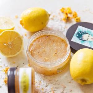 Скраб для тела с ароматом лимона и витамином С