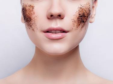 3 вещи, которые вредно делать перед макияжем