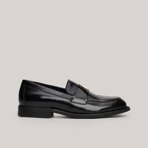 TH Monogram Leather Loafer