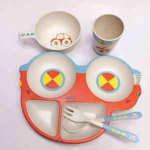 A004 Детский бамбуковый набор посуды ( выбор цвета на месте только)