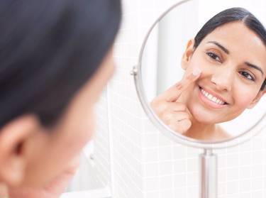 5 вещей, которые дерматологи советуют сделать до 40 лет