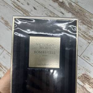 Духи Victoria's Secret Bombshell Oud Виктория Сикрет Бобмбшел Уд 100 мл (качество А+)