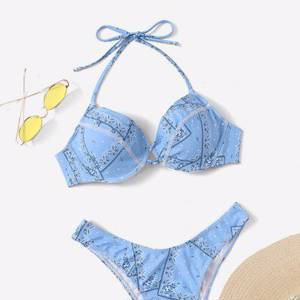 Bikini mit Neckholder, Paisley Grafik