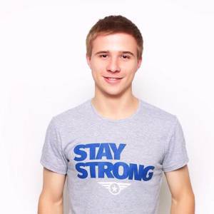 Футболка "STAY STRONG"