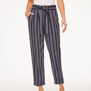 STRIPED TIE WAIST PANTS