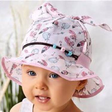 EuroBaby это качественный поставщик детской одежды и шапок